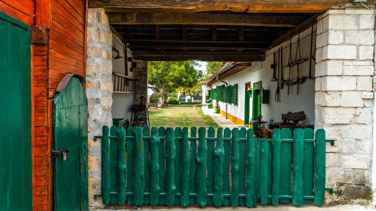 Zsámbéki Vendégház -Anno1815- Exterior foto